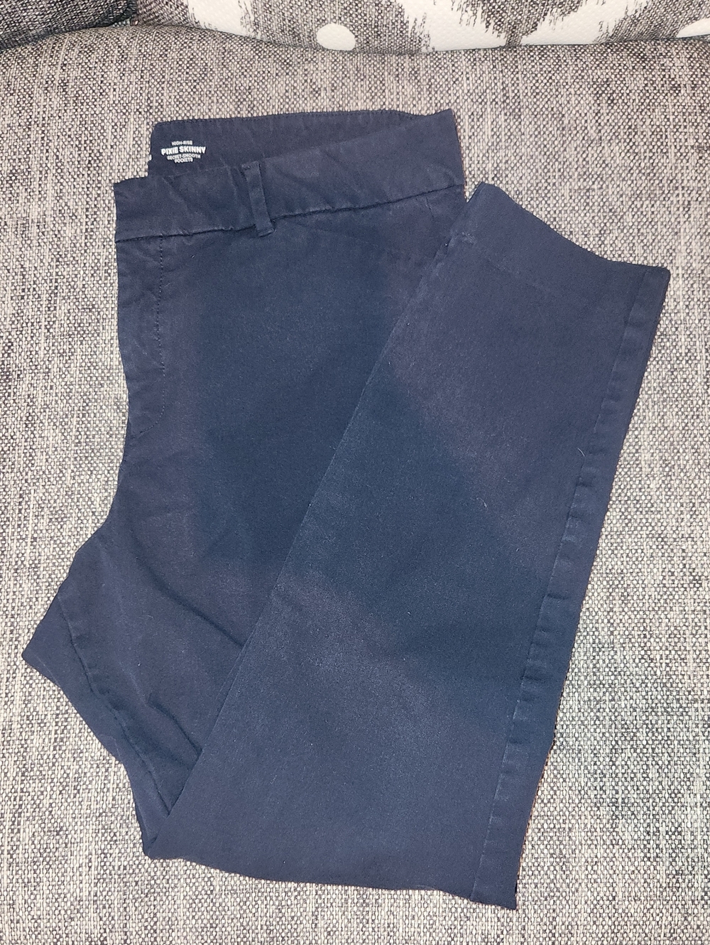 🚨3 for $20 deal! 🚨 Old Navy Pixie Skinny High-Rise Pants in Navy